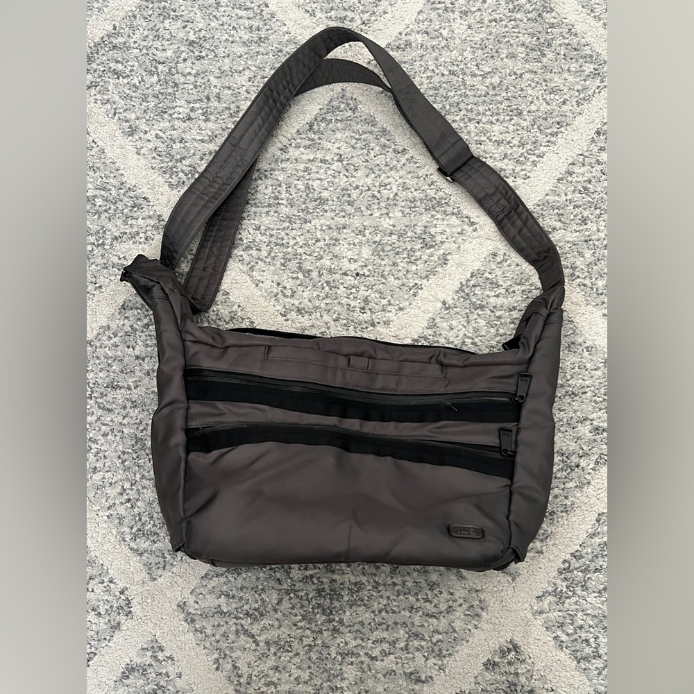 LUG Trooper Crossbody Travel Bag Purse with Water Bottle Trolley Sleeve Gray EUC